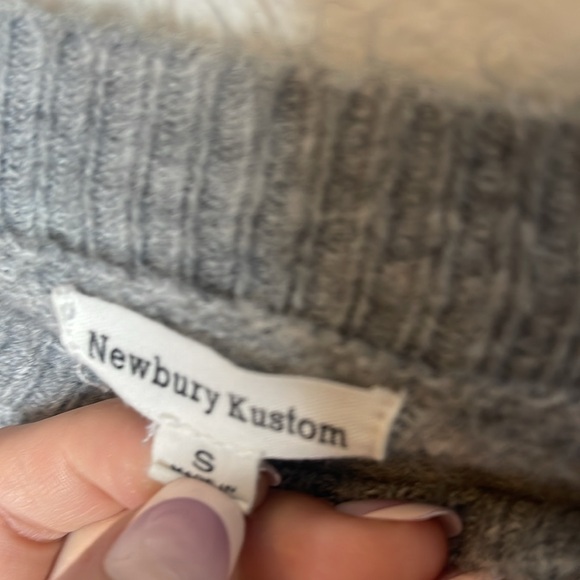 🐼Newbury Kustom Sweater 🐼 - Picture 4 of 6